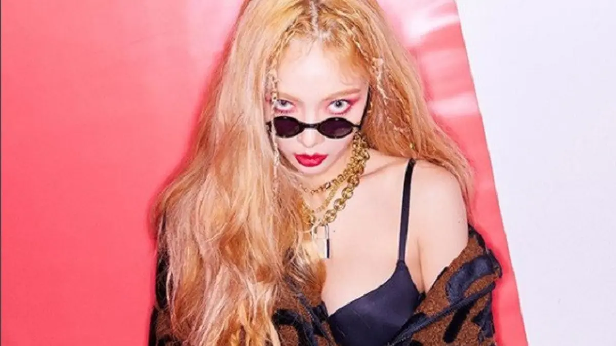 Pose Hot Hyuna Untuk Teaser Single Lip N Hip Entertainment Fimela