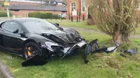 Baru Keluar Dealer, McLaren 650S Langsung Ringsek 