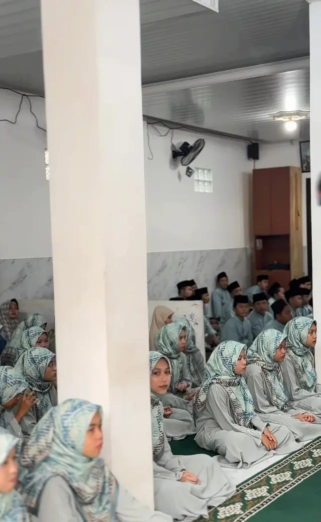 Berharap jadi ladang pahala, 8 potret Ivan Gunawan resmikan Pondok Pesantren Tahfidz di Depok