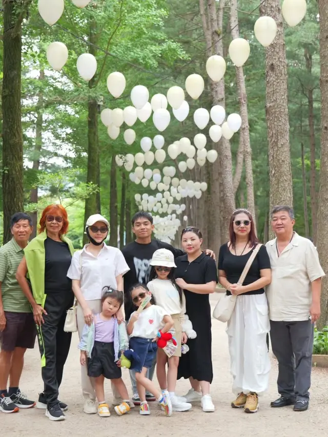 Sarwendah dan Keluarga di Korea Selatan
