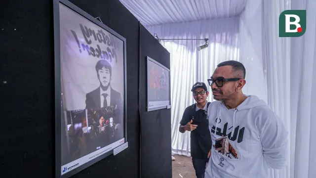 Foto: Rizky Ridho Kenang Selebrasi Emosional di Kualifikasi Piala Dunia 2026 saat Pameran Foto Media Cup 2025