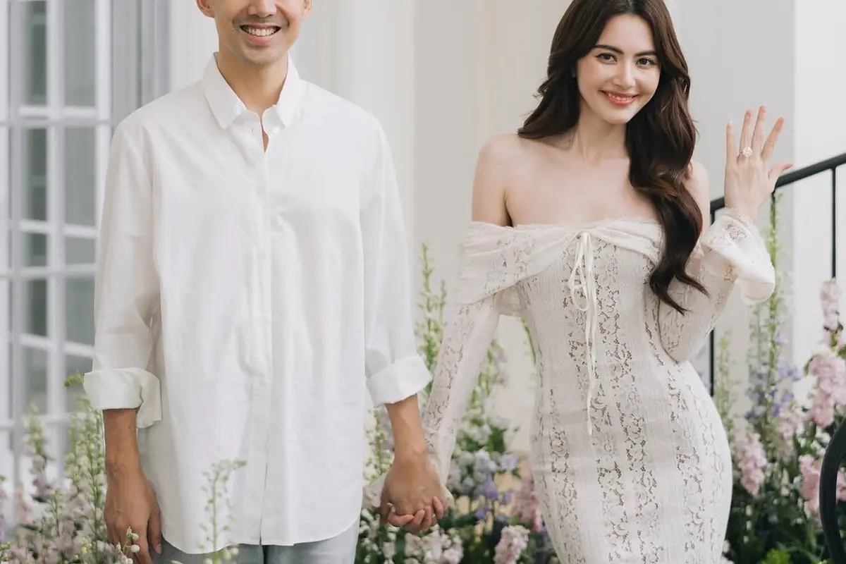 Davika Hoorne saat Dilamar Secara Resmi oleh Ter Chantavit