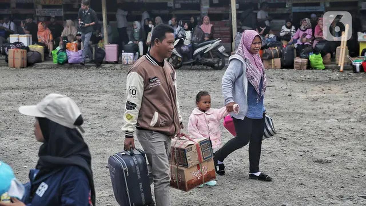 H-5 Lebaran 2025, Calon Pemudik Padati Terminal Bayangan Pondok Pinang Jakarta