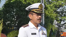 Citizen6, Surabaya: Dankodikdukum Kolonel Laut (T) Bambang Purnama menutup Dikmaba PK TNI AL Angkatan Ke - 31 di lapangan Apel Pusdiklek dan Pusdikpomal, Kamis (5/7). (Pengirim: Kobangdikal).