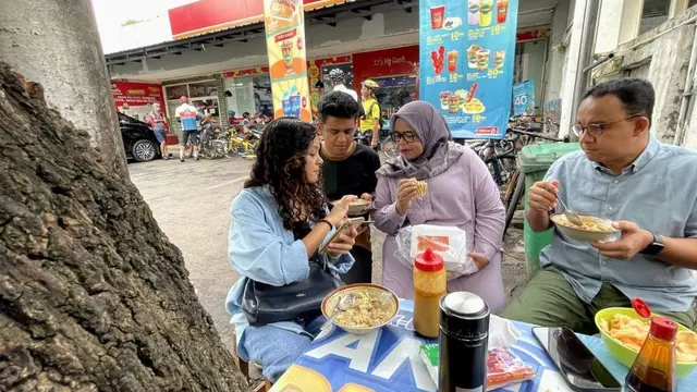 Cerita Anies Baswedan soal Tukang Bubur Melek Digital