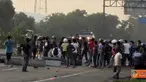 Citizen6, Cikarang: Aksi buruh MM2100 memblokade jalur tol Cikarang Utama berlangsung hingga sore hari. (Pengirim: Agus Sungkawa)