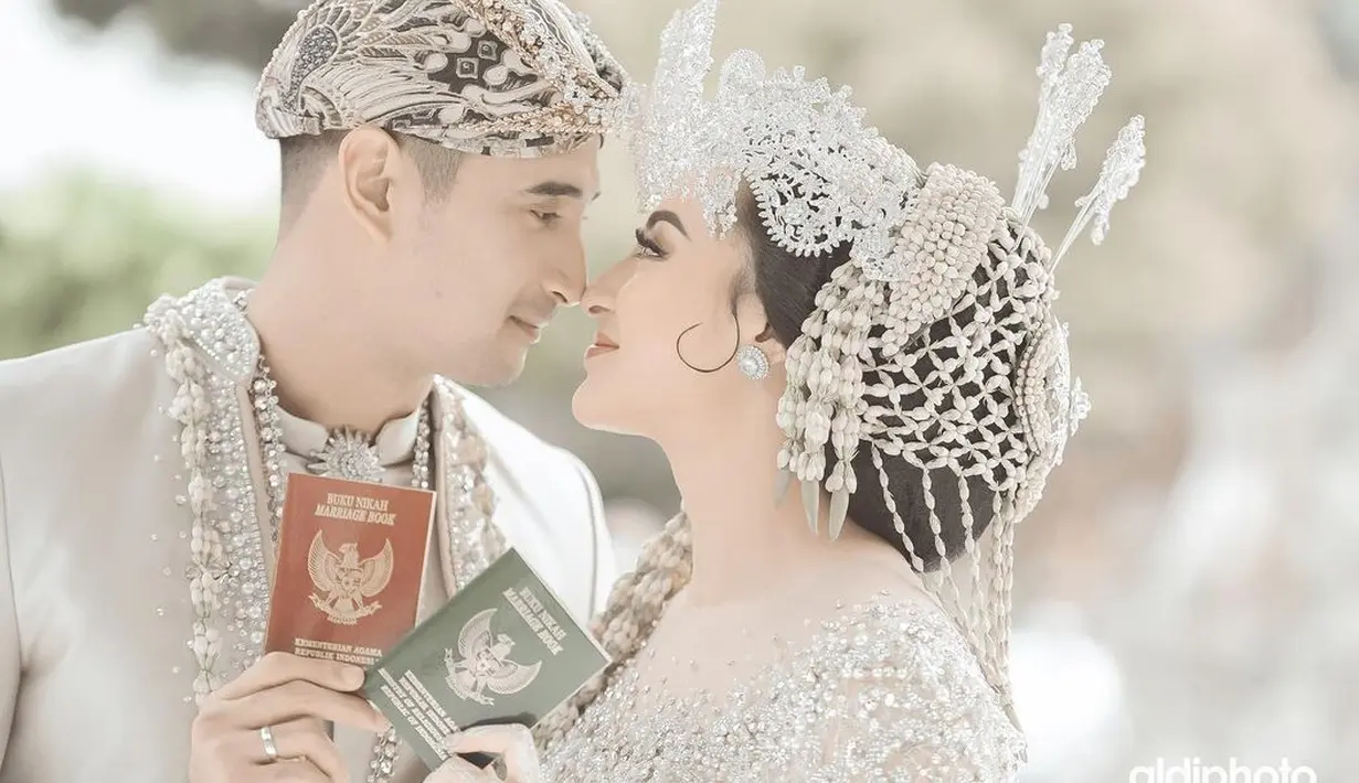 "Yang jelas senang lah, bahagia," kata Ali Syakieb. "Kayak lebih ada teman ngobrol, merasa nggak sepi lagi," timpal Margin Wieheerm.(Instagram/alisyakieb)