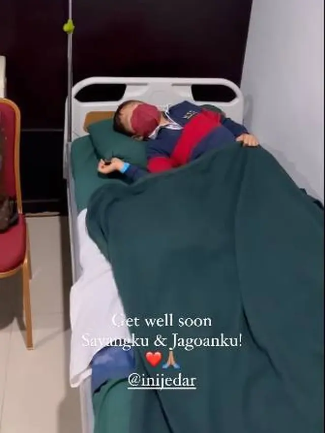 6 Potret Kondisi Jessica Iskandar dan El Barack yang Terbaring Lemah di Rumah Sakit