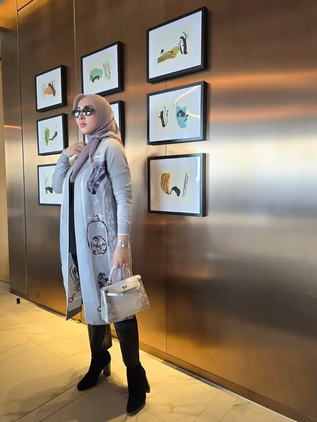 5 Model Outer Ala Syahrini, Bikin Tampak Langsing Pasca Melahirkan