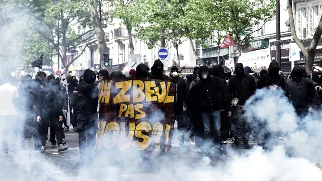 20170501-May Day di Paris Berakhir Ricuh-AFP