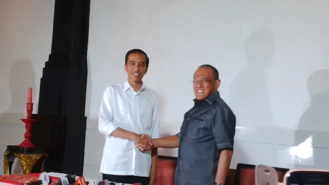 Jokowi Gelar Pertemuan Tertutup dengan Ical