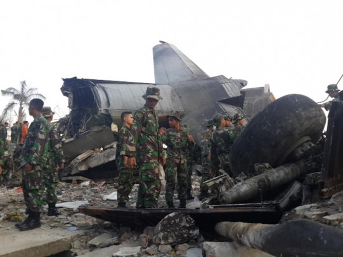 Puing Hercules mulai dibersihkan