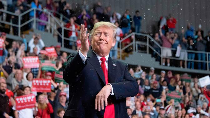 Donald Trump dalam safari politiknya di Biloxi, negara bagian Mississippi, pada November 2018 (AFP/Jim Watson)