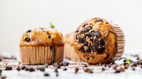 How to make chocolate chip muffin at home. (Photo: lifeforstock/Freepik)