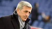 Pelatih Lazio Mengundurkan Diri?