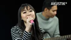 Akustik Plus kali ini memperkenalkan Lovival, band yang mampu menghembuskan napas ceria dan romantis sekaligus.