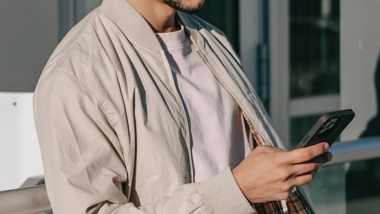 3. Cara Menghilangkan Iklan di HP Android di Layar Kunci Ponsel<br>