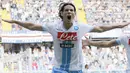 4. Edinson Cavani (104 gol) - Penyerang yang kini bermain untuk PSG ini tercatat pernah berseragam Napoli. Cavani telah mencetak 104 gol selama berkarier di Napoli. (AFP/Fabio Muzzi)