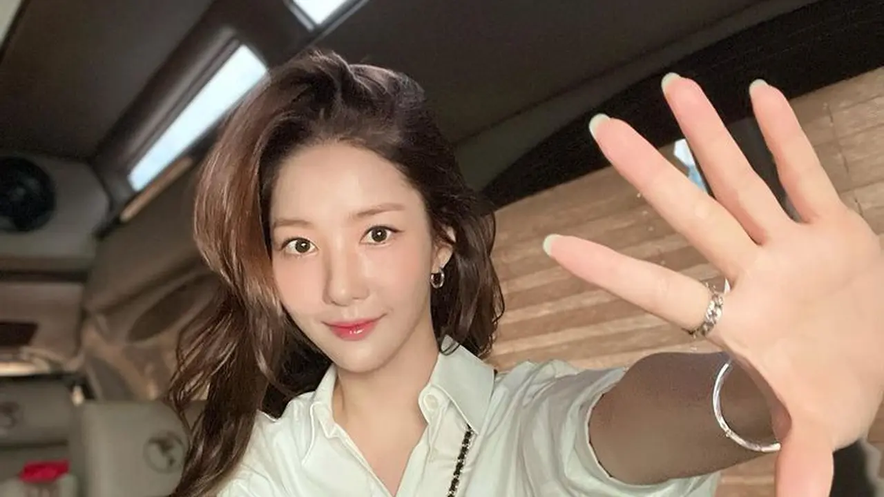 Park Min Young (Foto: Instagram/rachel_mypark)