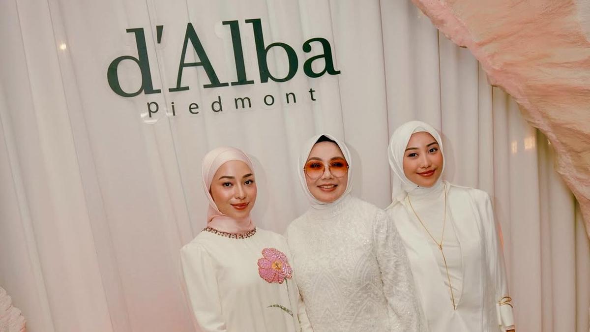 Potret Nikita Willy dan Winona Willy Bukber Bareng Sang Ibu, Kompak Berhijab Nuansa Cerah