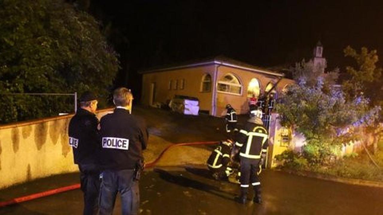 Serangan anti-muslim, masjid di Prancis dibakar