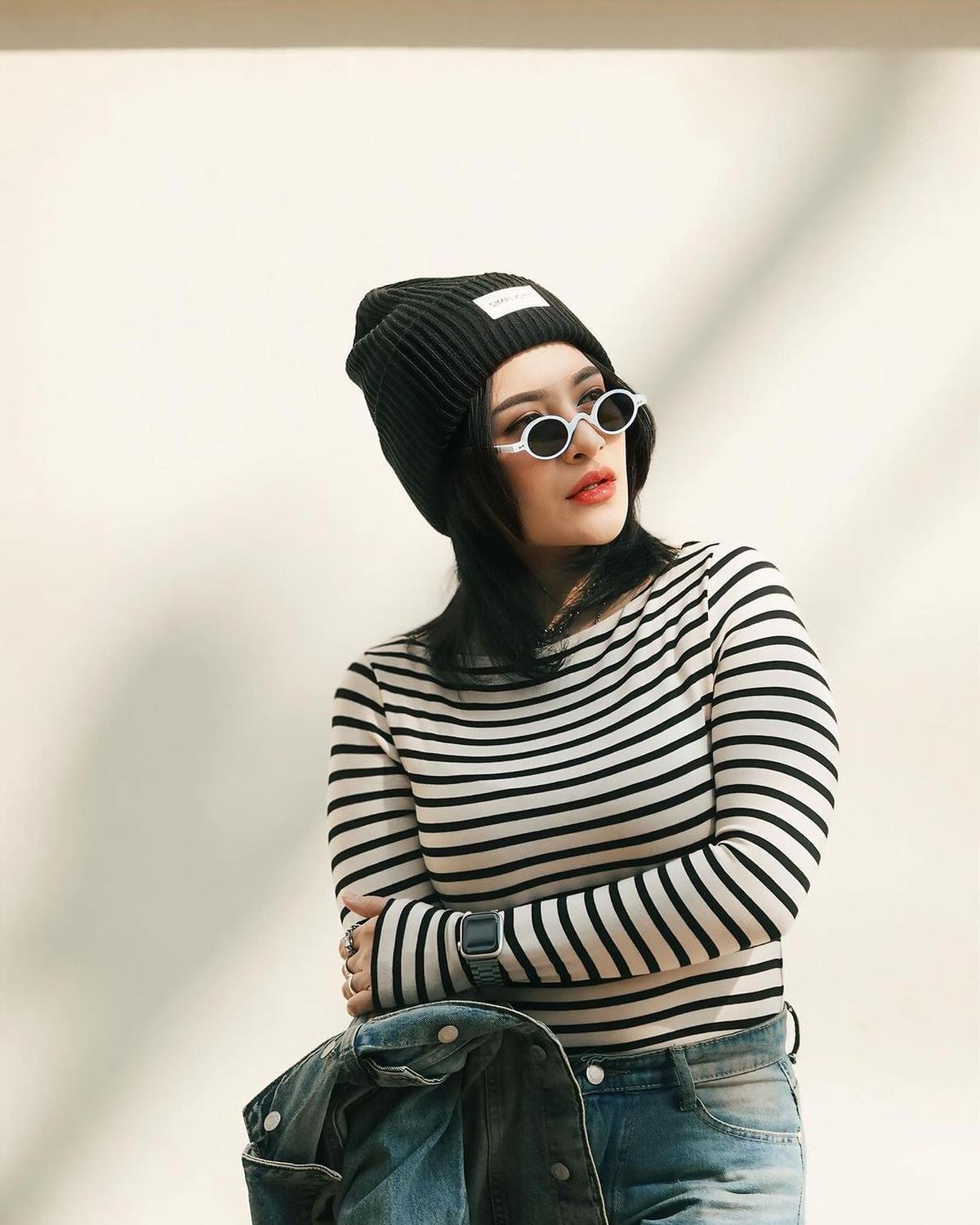 7 Potret Terbaru Nathalie Holscher Berambut Pendek, Makin Cocok dengan Gaya Tomboi - Makin Swag