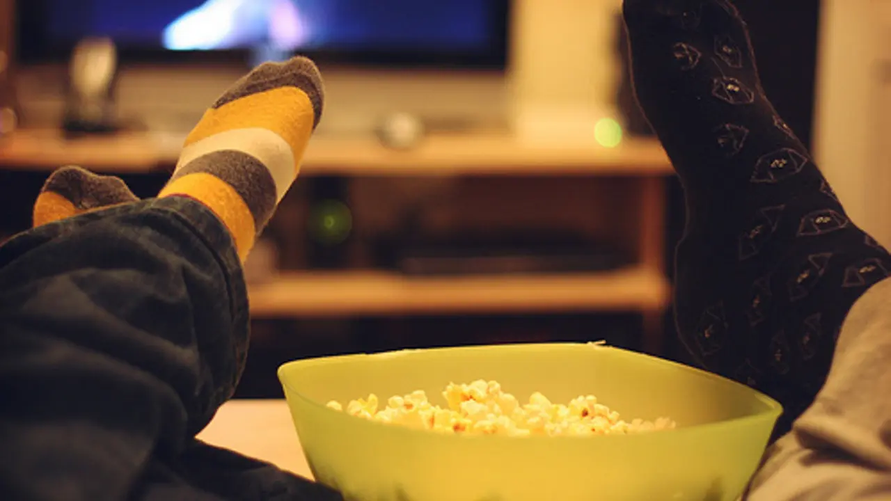 5 Alasan Ini Bikin Kamu Betah Nonton Film Bisu