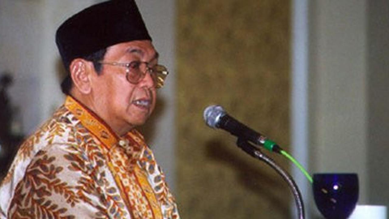 Humor Gus Dur: Ajudan TNI AL tak bisa berenang
