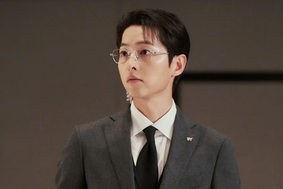 Song Joong Ki dalam Reborn Rich