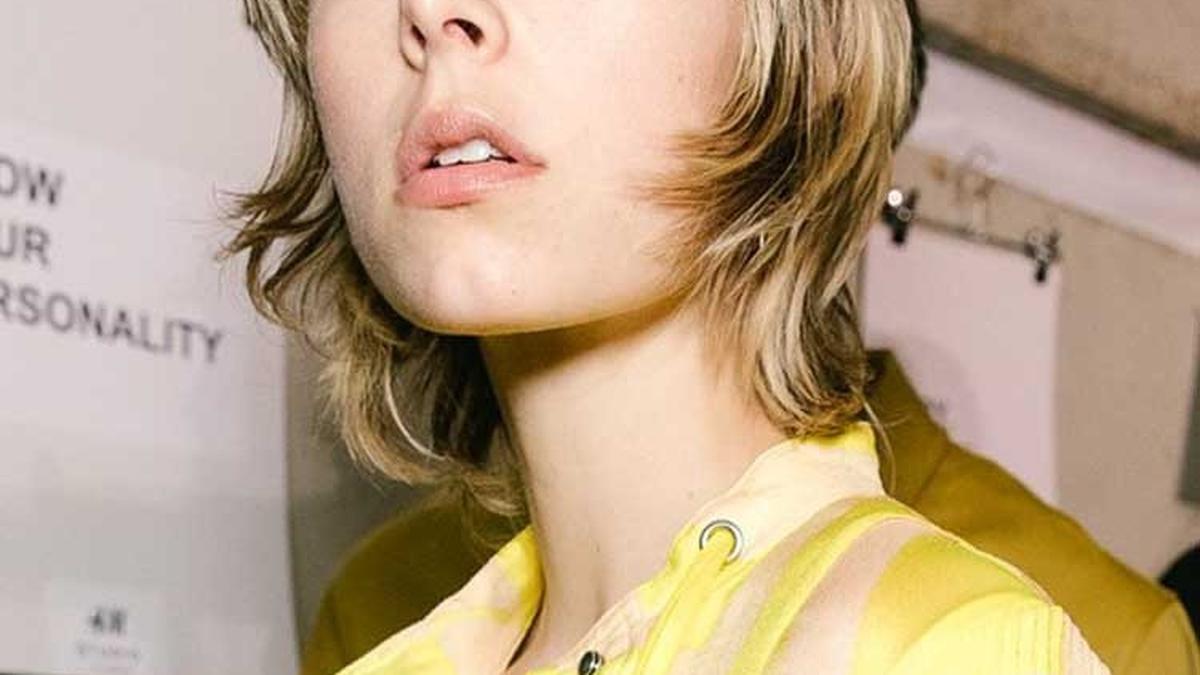 Tanpa Eyeshadow dan Maskara, Eyeliner WarnaWarni Bisa Samarkan Efek