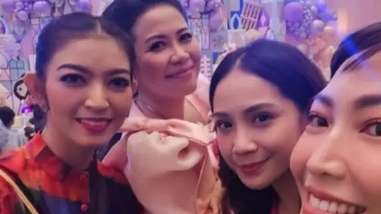 Gelang Ratusan Juta Rupiah Selvi Ananda Istri Wapres Gibran Jadi Sorotan di Tengah Rakyat Menolak Kenaikan PPN 12%