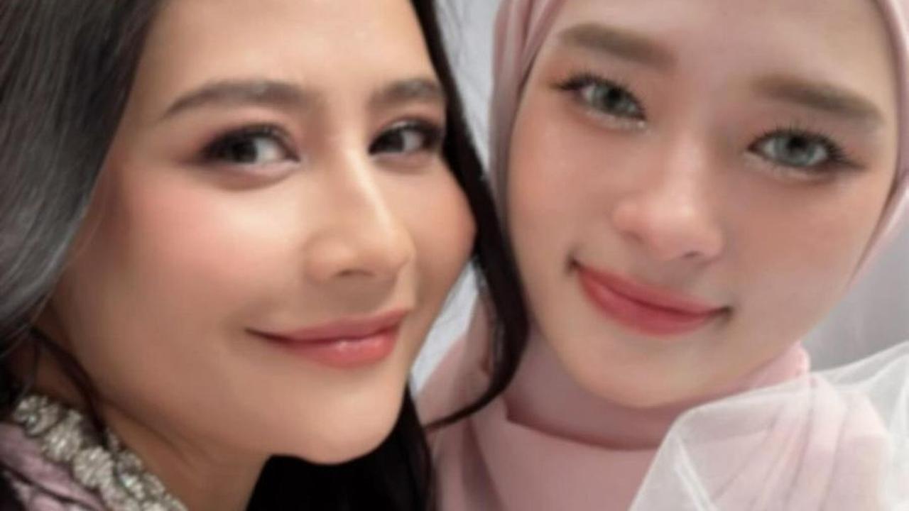 Bersama Prilly Latuconsina