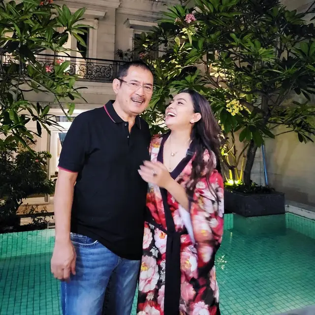 Mayangsari dan Bambang Trihatmodjo. (Foto: Dok. Instagram @mayangsari_official)