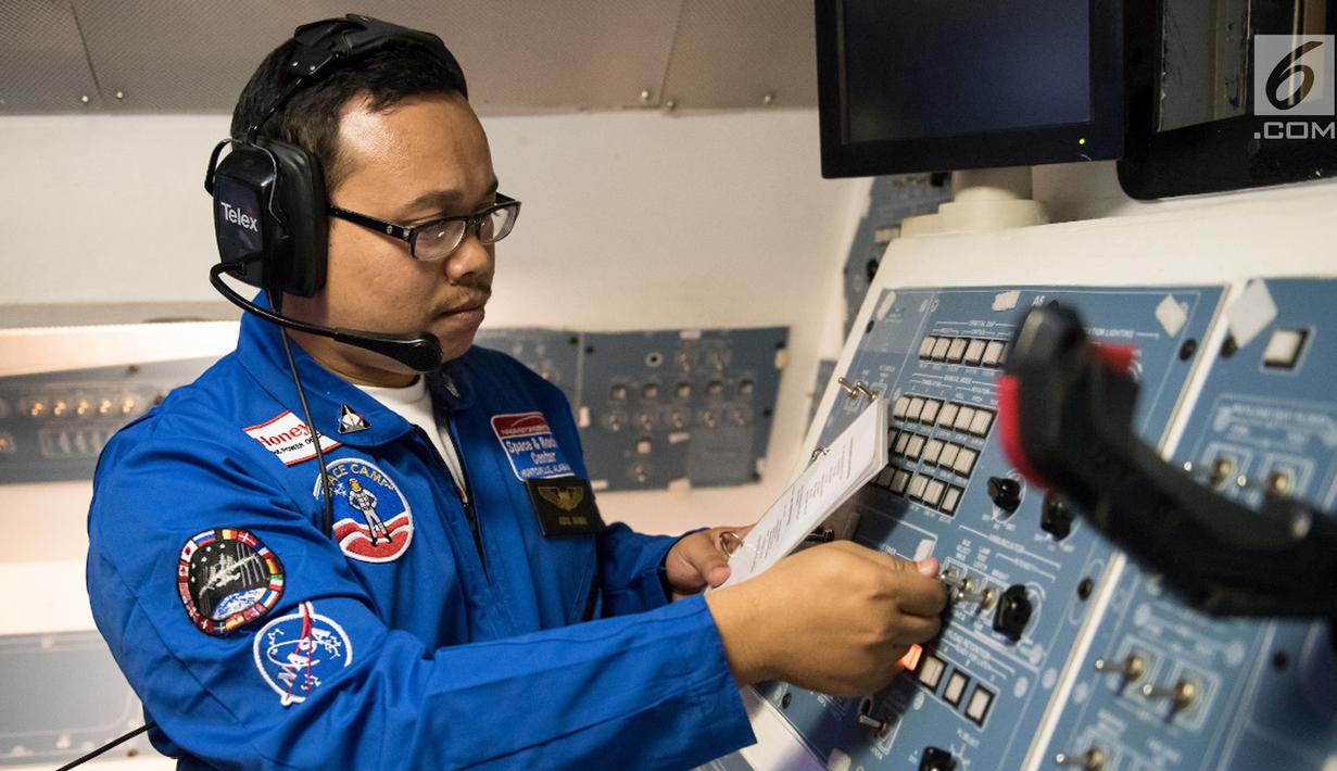 Guru dari Indonesia mengikuti pelatihan di bidang Sains, Teknologi,Teknik, dan Matematika (STEM) di Huntsville, Alabama, Amerika Serikat pada 21-15 Juni 2018. Honeywell mengirim 10 guru sekolah Indonesia. (Liputan6.com/HO/ Honeywell)