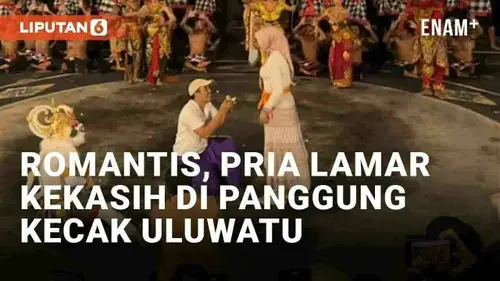 VIDEO: Momen Romantis Pria Lamar Kekasihnya di Tengah Pertunjukan Tari Kecak Uluwatu