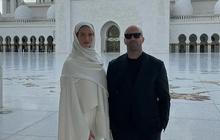 Aktor Hollywood Jason Statham Pose di Masjid Sheikh Zayed Abu Dhabi, Langsung Ramai Disorot