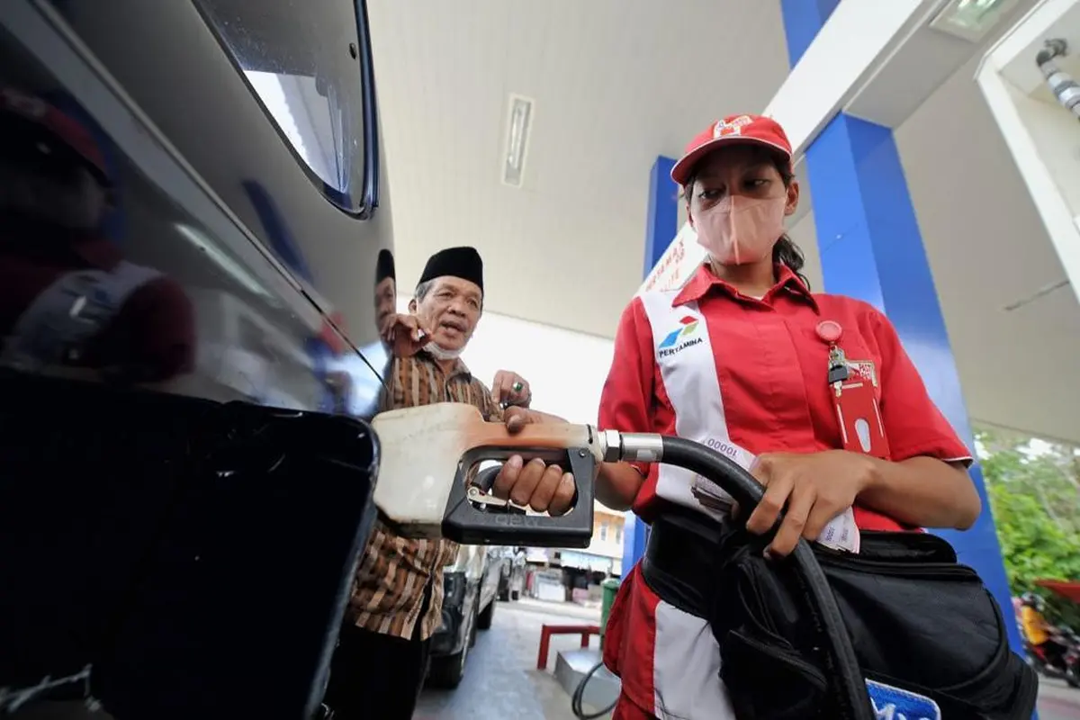 Pertamina Patra Niaga, Sub Holding Commercial & Trading PT Pertamina (Persero) akan melakukan uji coba pembelian BBM subsidi pertalite melalui Mypertamina di 5 provinsi mulai 1 Juli 2022.