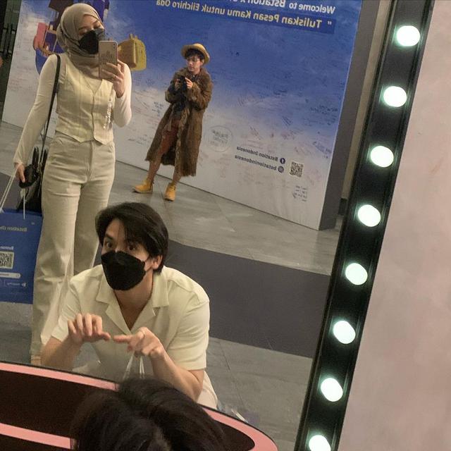 Sempat Diisukan Putus, Ini 6 Potret Putri Delina dan Jeffry Reksa Makin Romantis