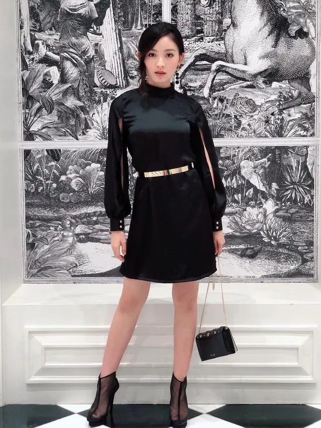 Inspirasi Gaya Edgy Natasha Wilona, Minimalis Tapi Like A Boss