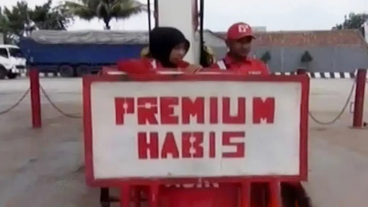 Kilas Indonesia: Jelang Turun Harga, Premium Hilang di Lampung