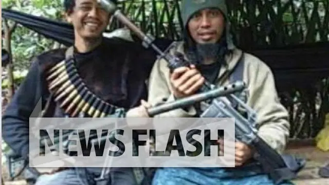  Memburu kelompok teroris Mujahiddin Indonesia Timur (MIT) pimpinan Santoso alias Abu Wardah tak hanya dilakukan dengan operasi bersenjata. Ternyata Polri juga menggunakan cara-cara persuasif.