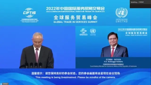 Menteri Koordinator Bidang Perekonomian Airlangga Hartarto menyampaikan keynote speech secara virtual di Global Trade In Services Summit, China International Fair For Trade In Services (CIFTIS) 2022 yang diselenggarakan di Beijing. ( Sumber ekon.go.id )