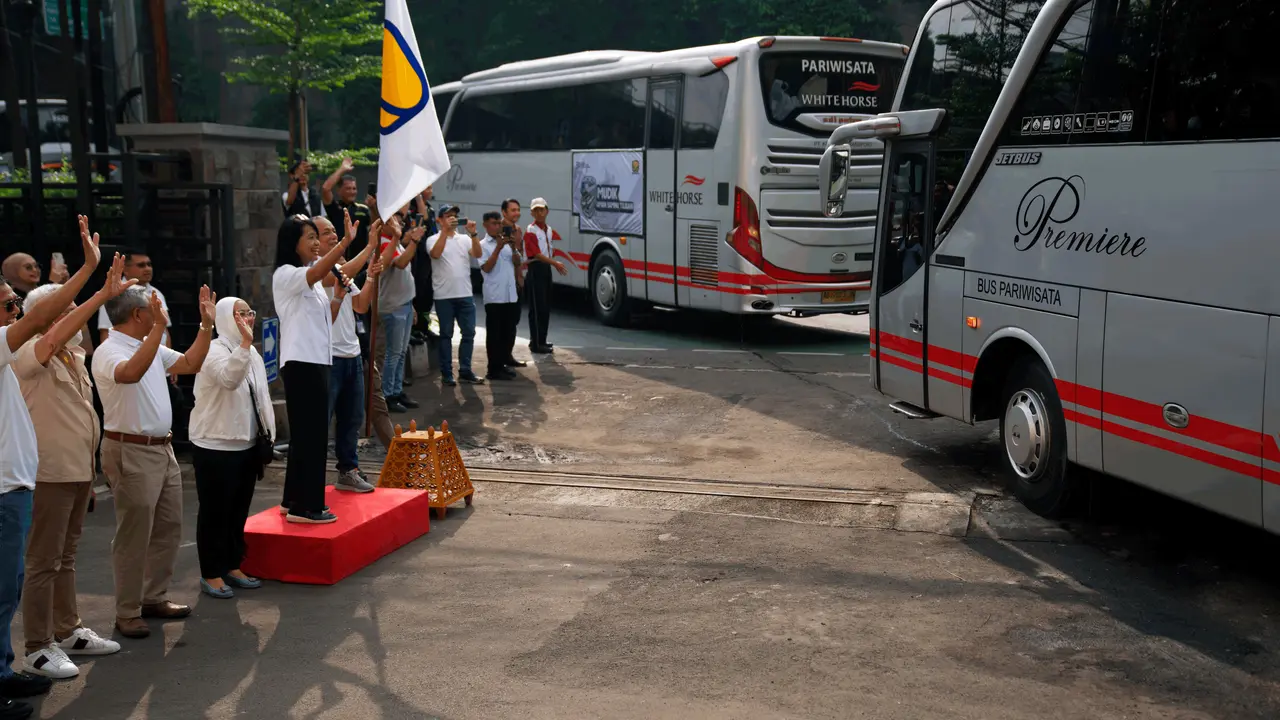 PT Brantas Abipraya (Persero), perusahaan konstruksi yang turut serta dalam memastikan kelancaran dan keselamatan perjalanan masyarakat mudik lebaran.