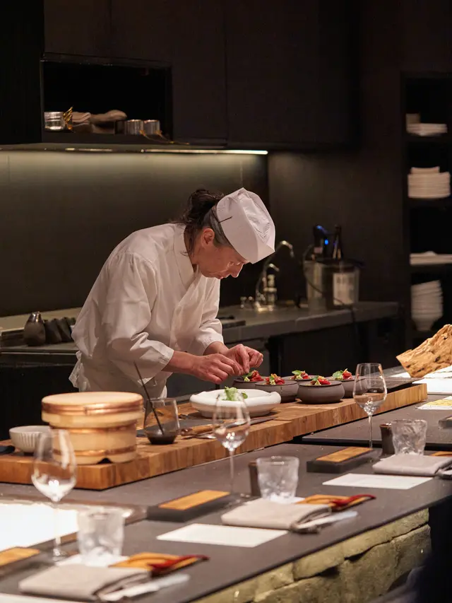 Nikmat Maksimal Saat Cicipi Omakase Kreasi Chef Jepang dengan Berbagai Ikan dari Toyama