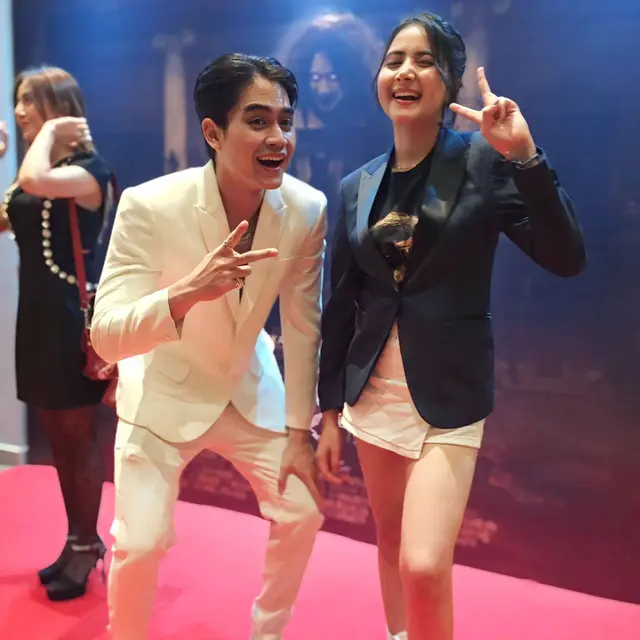 7 Potret Bulan Sutena Perdana Main Film Ini Bikin Ketagihan