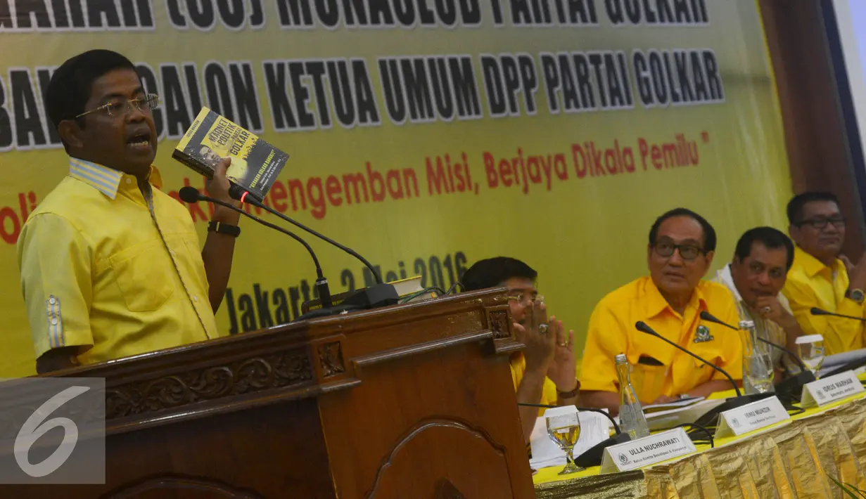 Sekjen DPP Partai Golkar, Idrus Marham menyatakan tak akan maju mencalonkan diri sebagai bakal calon ketua umum Partai Golkar, saat sosialisasi panitia pengarah Musyawarah Nasional Luar Biasa Partai Golkar, Jakarta, Senin (2/5). (Liputan6.com/Johan Tallo)