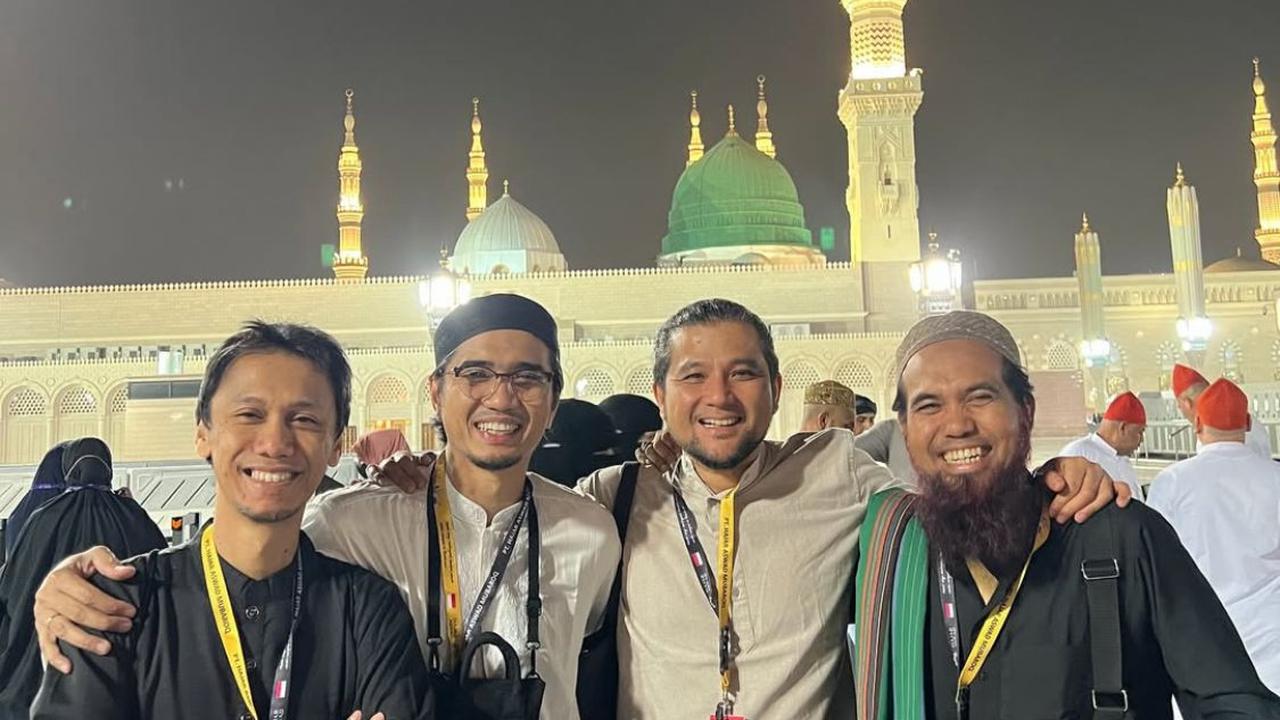 Momen Sakti Umroh Bareng Sheila On 7, Kembali Bersama di Madinah Setelah 18 Tahun