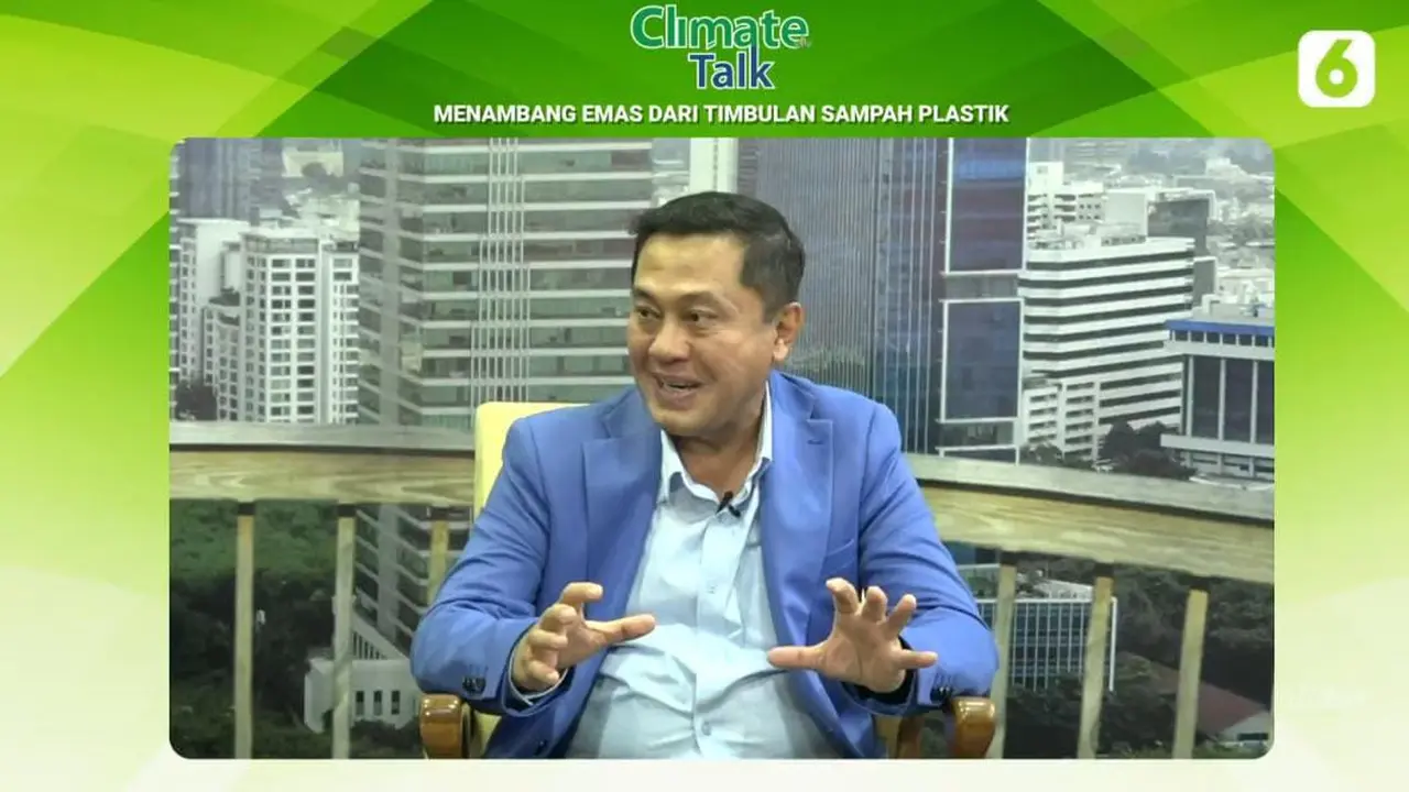 Direktur Jaringan, Operasi dan Penjualan PT Pegadaian Eka pebriansyah dalam acara Climate Talk Liputan6.com