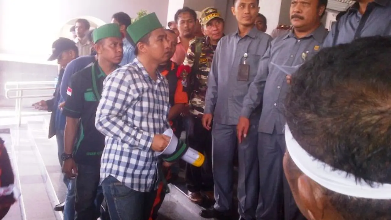 20160509-demo hmi-batam-kpk