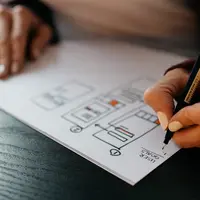 Orang yang sedang menyusun jadwal aktifitas. (Foto: Unsplash/Kelly Sikkema)